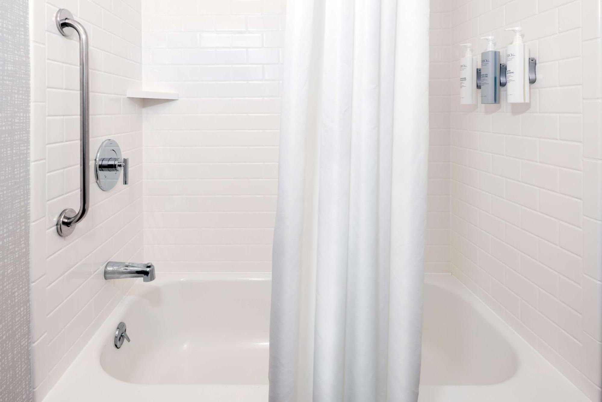 Hampton Inn Coventry-Warwick Area מראה חיצוני תמונה