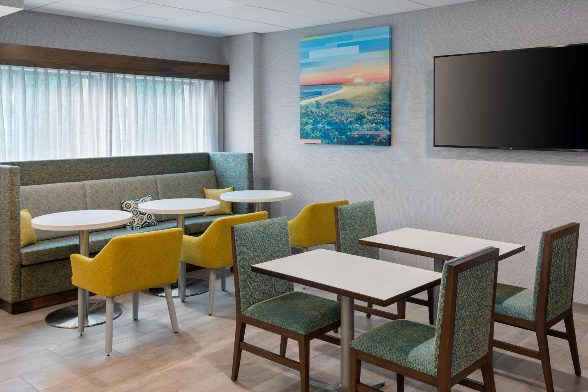 Hampton Inn Coventry-Warwick Area מראה חיצוני תמונה